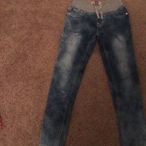 Blue lees jeans with stretchy waist band